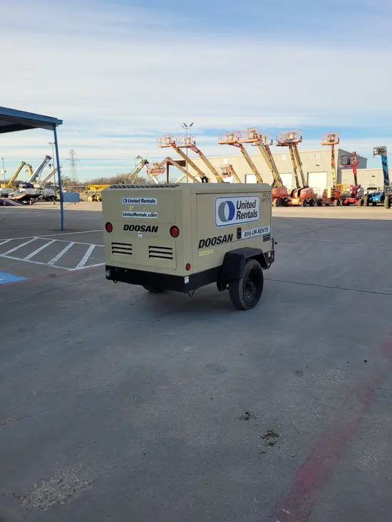 2021 Doosan P425/HP375WCUT4 Air Compressor
