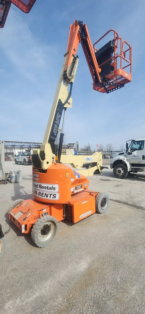 2018 JLG E400AJPN Articulating Boom Lift