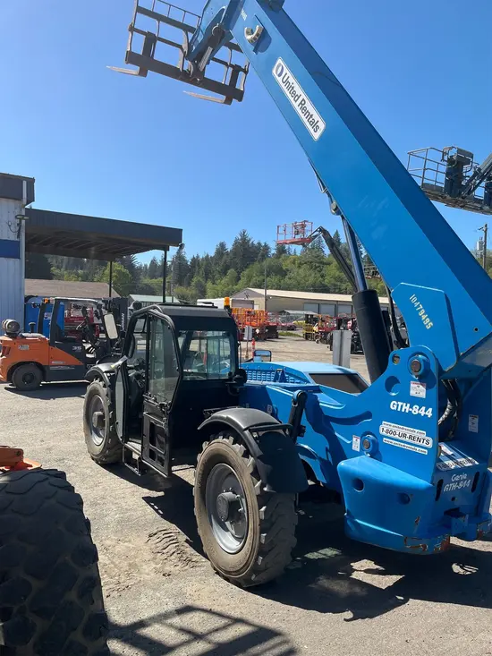 2016 Genie GTH-844 Forklift