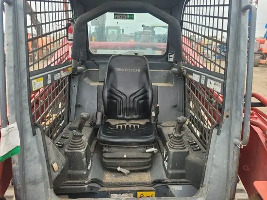 2017 Takeuchi TL12V2-R Track Loader
