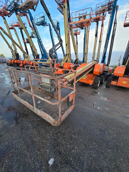2017 JLG 600S Boom Lift
