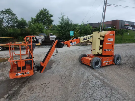 2018 JLG E300AJP Articulating Boom Lift