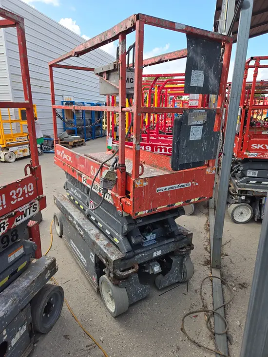 2016 Skyjack SJIII3219 Scissor Lift