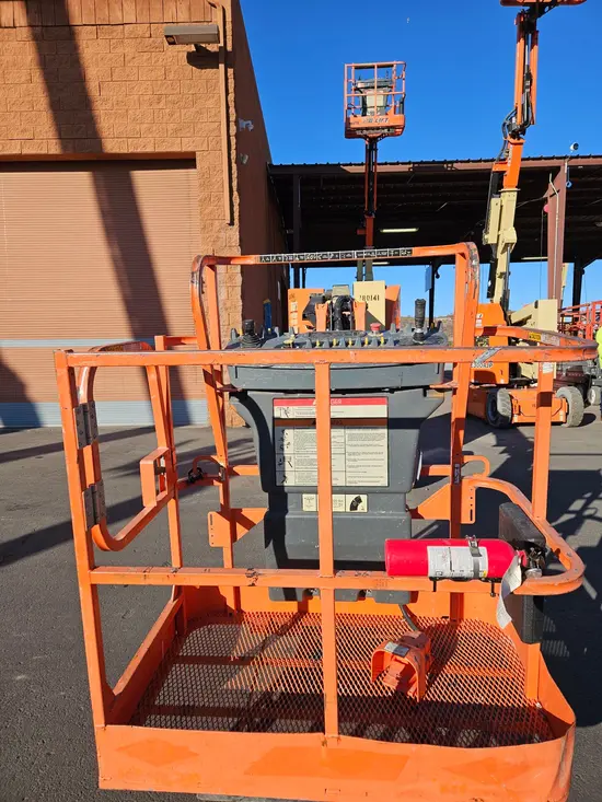 2016 JLG E300AJP Articulating Boom Lift