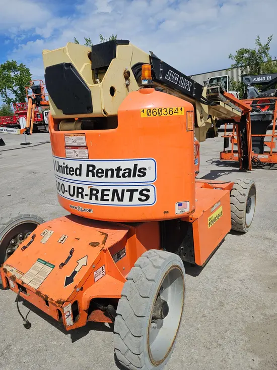 2017 JLG E450AJ Articulating Boom Lift