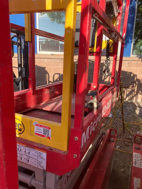 2021 MEC MICRO 13-XD Scissor Lift