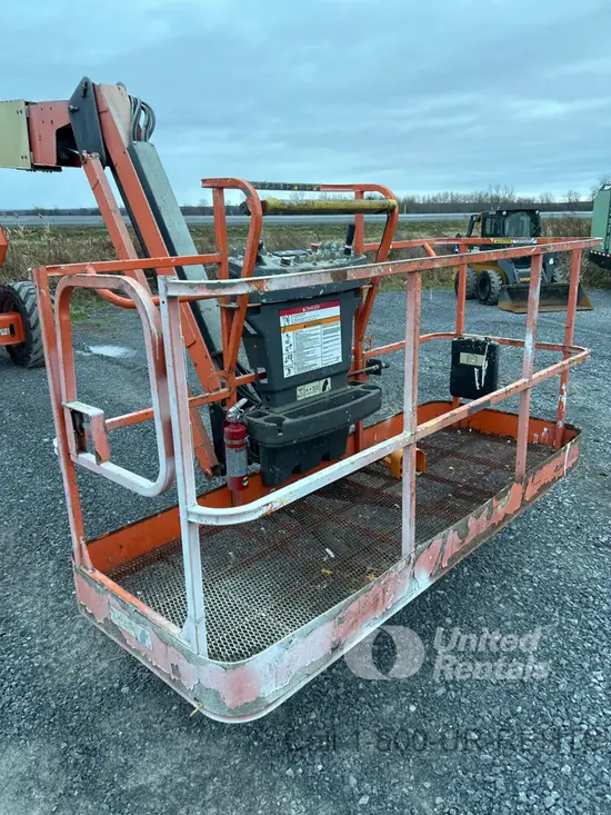 2017 JLG 800AJ Articulating Boom Lift