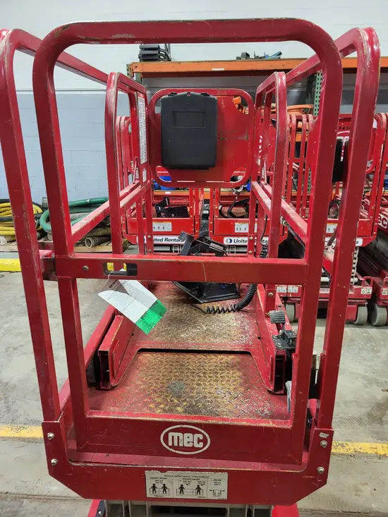 2018 MEC MICRO 19 Scissor Lift