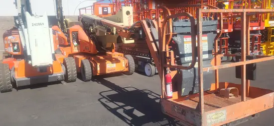 2015 JLG E400AJPN Articulating Boom Lift