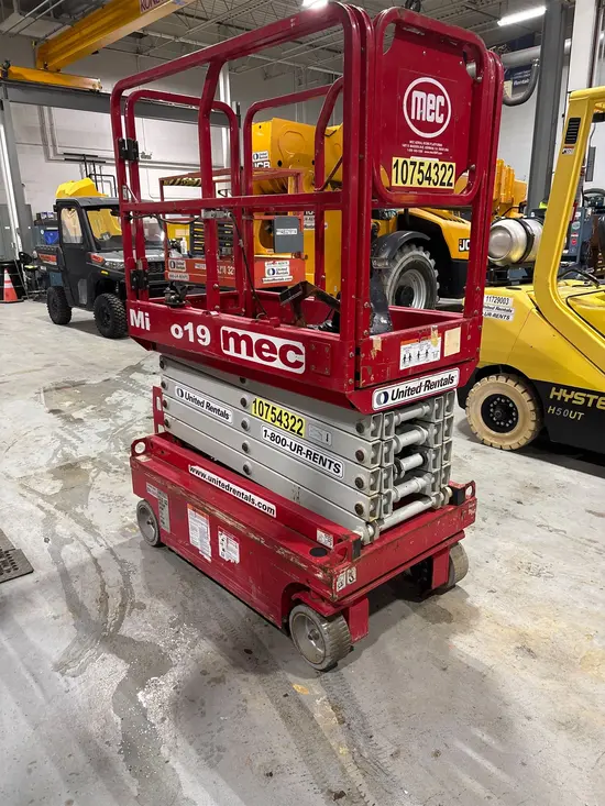 2018 MEC MICRO 19 Scissor Lift