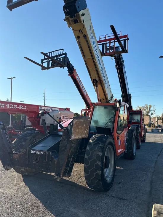 2021 JLG 1055 Forklift