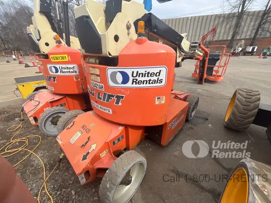 2016 JLG E400AJPN Articulating Boom Lift