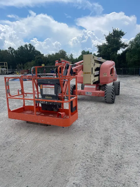 2017 JLG 450AJ Articulating Boom Lift