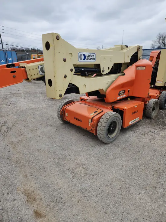 2015 JLG E400AJPN Articulating Boom Lift