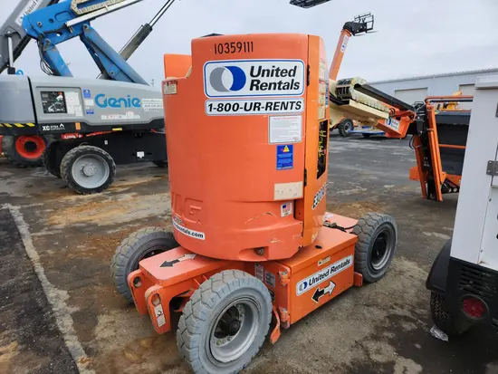 2015 JLG E300AJP Articulating Boom Lift