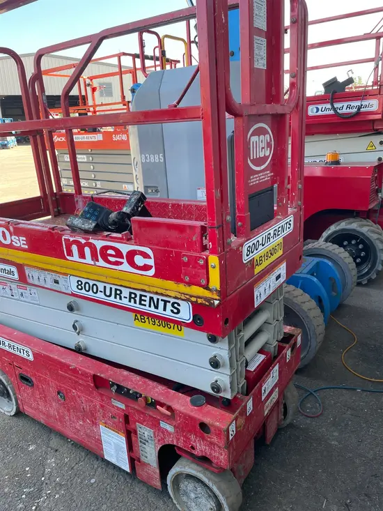 2017 MEC 1930SE Scissor Lift