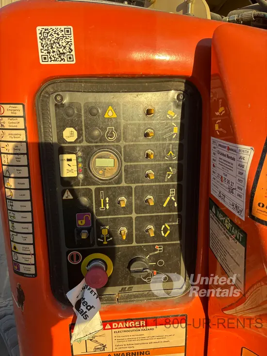 2016 JLG E400AJPN Articulating Boom Lift