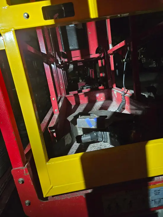2019 MEC MICRO 19 Scissor Lift