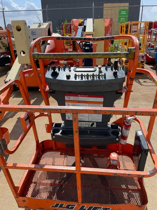 2018 JLG E300AJP Articulating Boom Lift