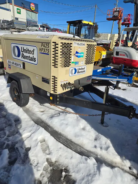 2019 Doosan P425/HP375EXT4I Air Compressor