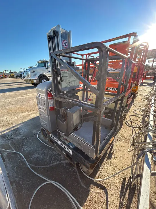 2016 JLG 20MVL Self-Propelled One-Person Lift