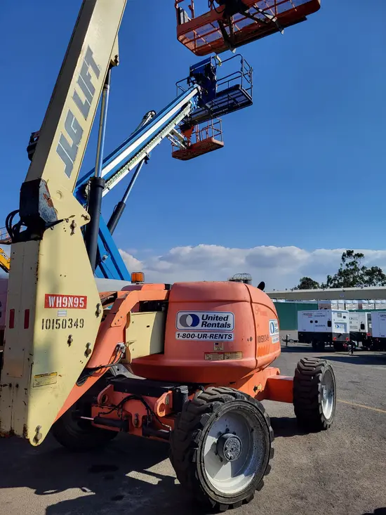 2013 JLG 600AJ Articulating Boom Lift
