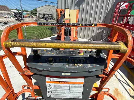 2017 JLG E300AJP Articulating Boom Lift