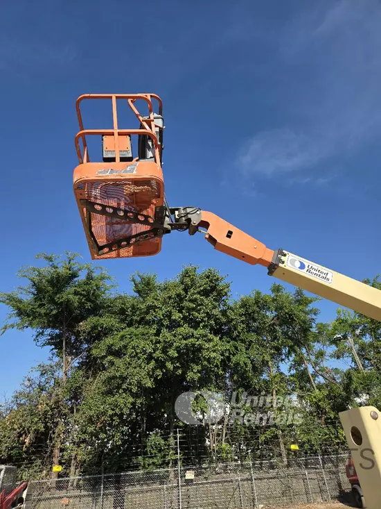 2015 JLG E400AN Articulating Boom Lift
