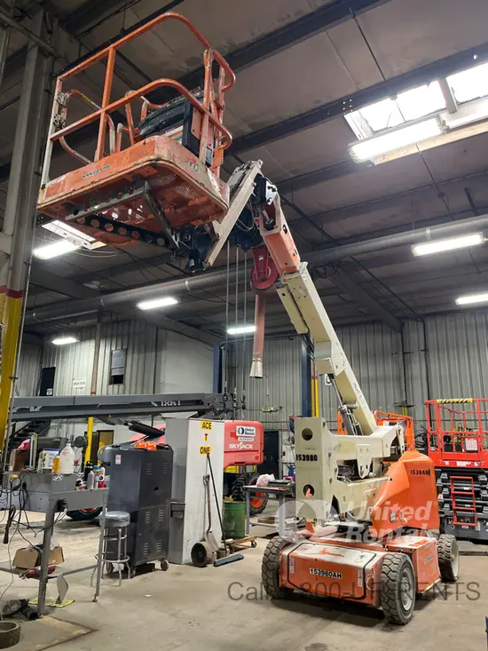 2015 JLG E400AJPN Articulating Boom Lift