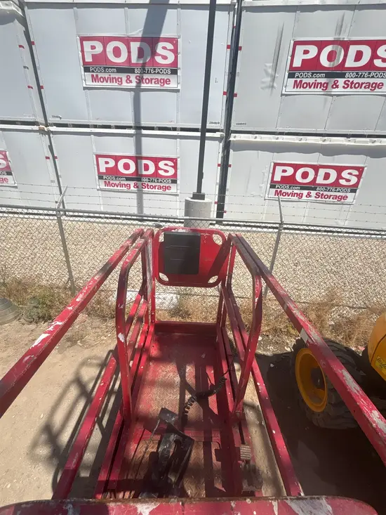 2018 MEC MICRO 19 Scissor Lift