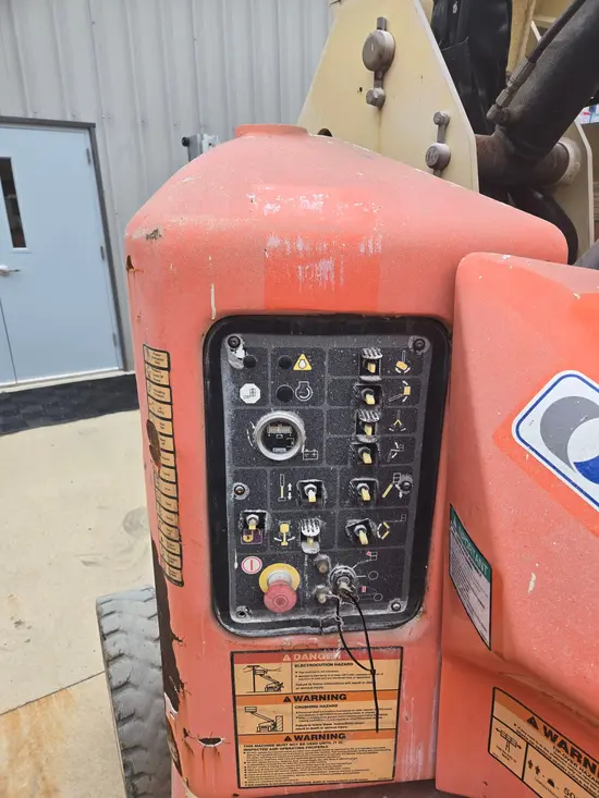 2012 JLG E400AJPN Articulating Boom Lift