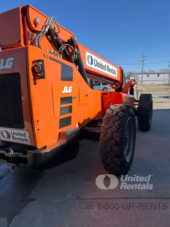 2018 SKYTRAK 8042 Forklift