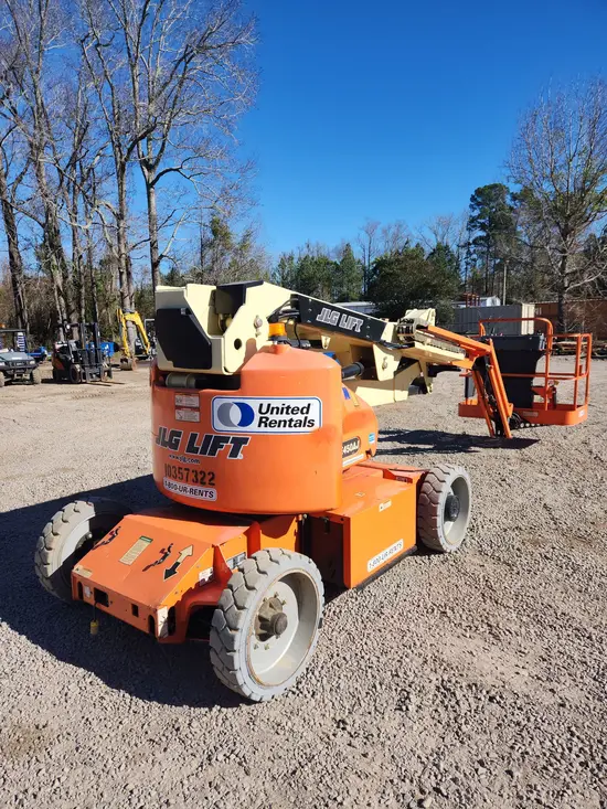 2015 JLG E450AJ Articulating Boom Lift