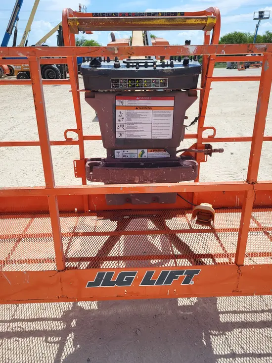 2017 JLG 800S Boom Lift