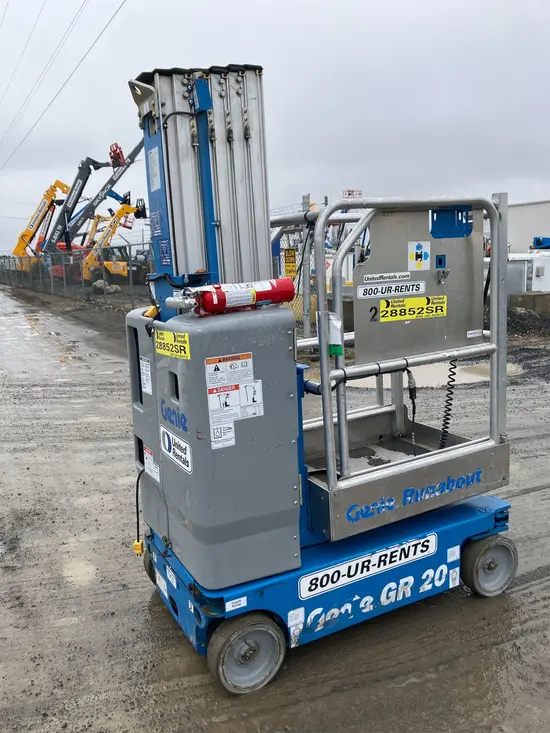 2018 Genie GR-20 Self-Propelled One-Person Lift