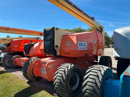 2013 JLG 800AJ Articulating Boom Lift