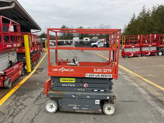 2017 Skyjack SJIII3219 Scissor Lift
