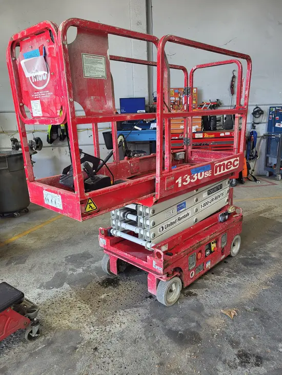 2017 MEC 1330SE Scissor Lift