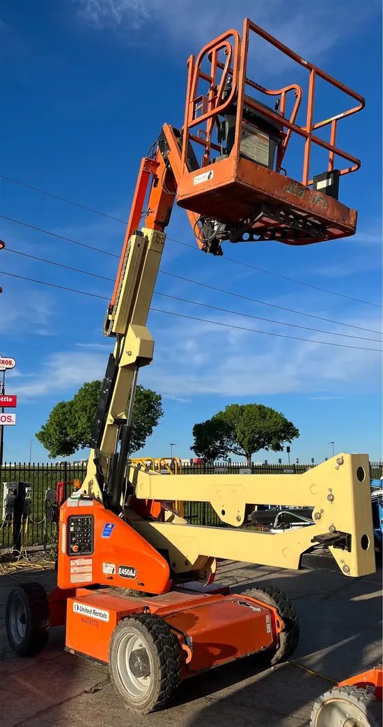 2016 JLG E450AJ Articulating Boom Lift