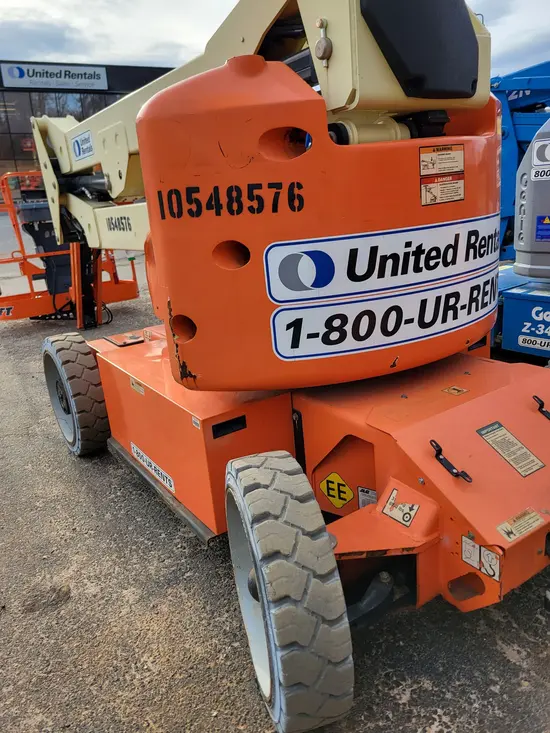 2016 JLG E450AJ Articulating Boom Lift