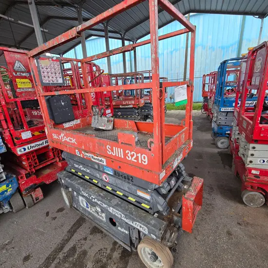2016 Skyjack SJIII3219 Scissor Lift