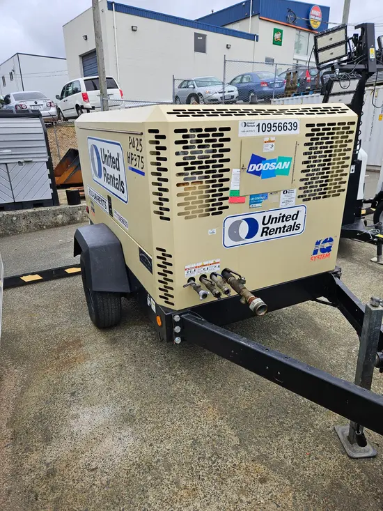 2019 Doosan P425/HP375EXT4I Air Compressor