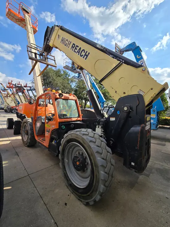 2017 JLG 1055 Forklift