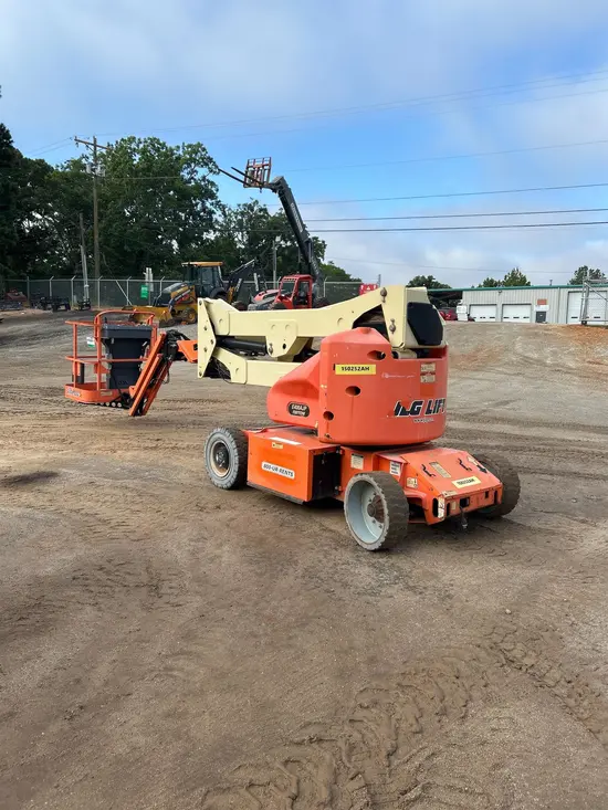 2015 JLG E400AJPN Articulating Boom Lift