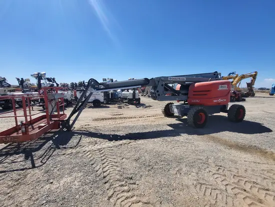 2016 Skyjack SJ63AJ Articulating Boom Lift