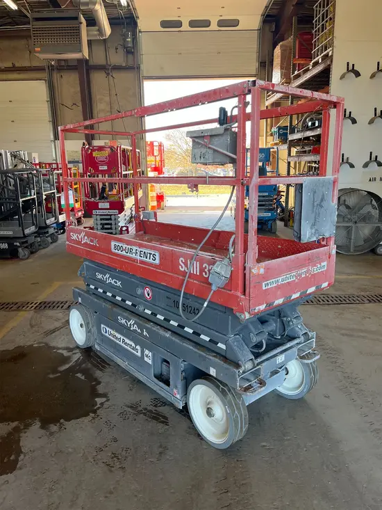 2018 Skyjack SJIII3220 Scissor Lift