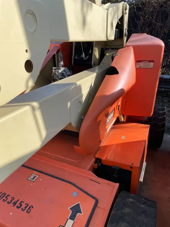 2016 JLG E450AJ Articulating Boom Lift
