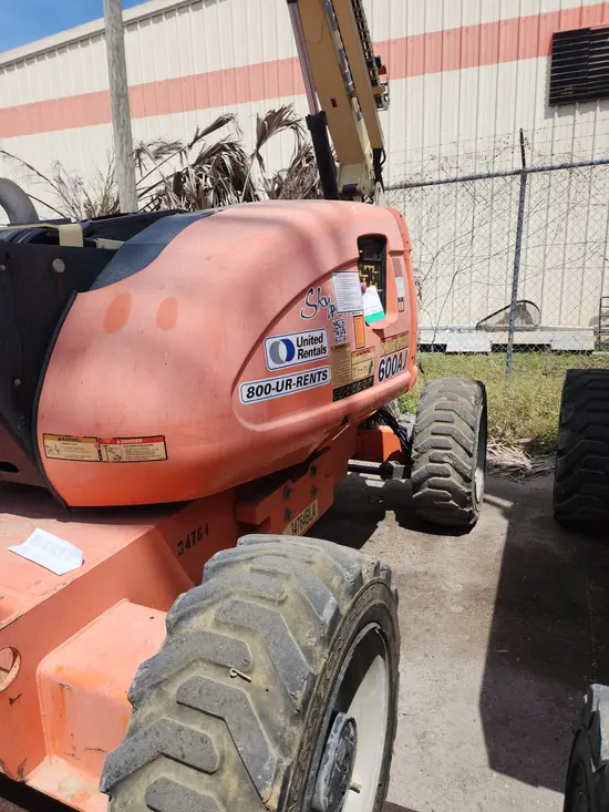 2016 JLG 600AJ Articulating Boom Lift