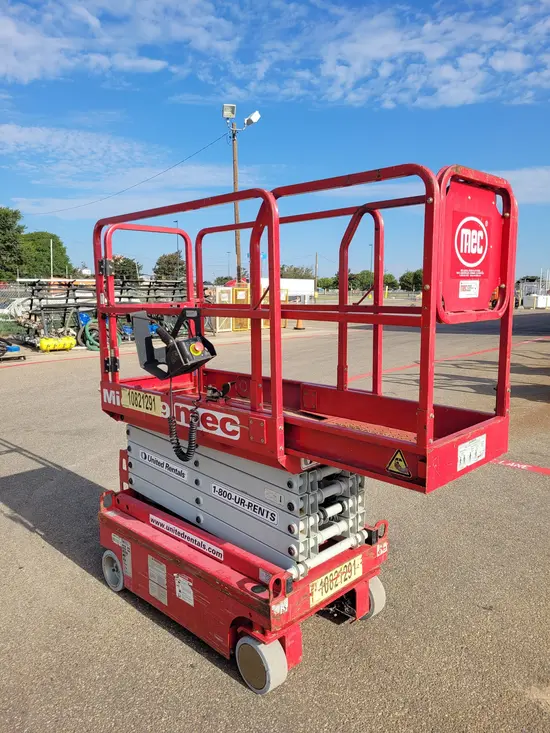2018 MEC MICRO 19 Scissor Lift