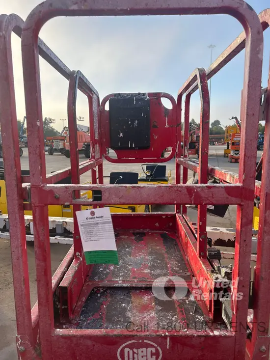 2017 MEC 1330SE Scissor Lift